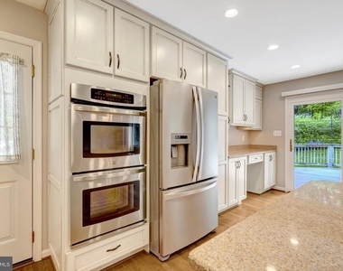 6717 Reynard Drive - Photo Thumbnail 15