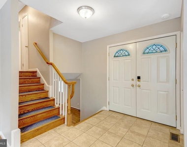6717 Reynard Drive - Photo Thumbnail 5