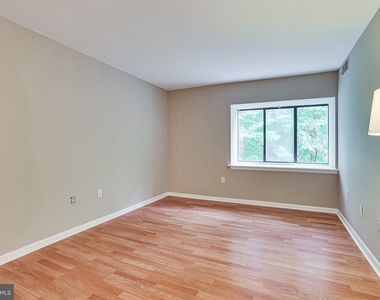 2210 Springwood Drive - Photo Thumbnail 15