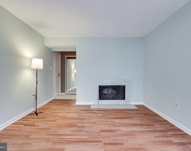 2210 Springwood Drive - Photo Thumbnail 9