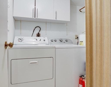 2210 Springwood Drive - Photo Thumbnail 23
