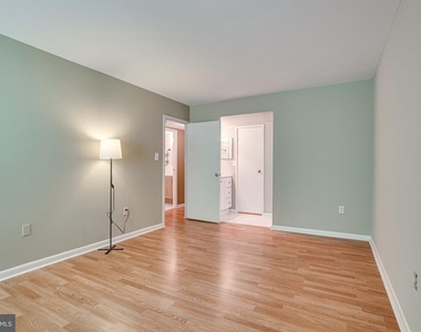 2210 Springwood Drive - Photo Thumbnail 16