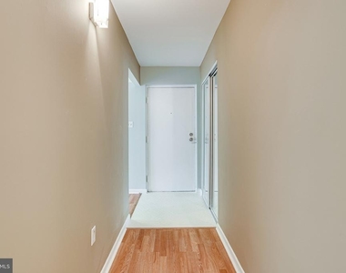 2210 Springwood Drive - Photo Thumbnail 6