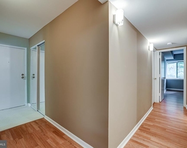 2210 Springwood Drive - Photo Thumbnail 7