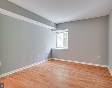 2210 Springwood Drive - Photo Thumbnail 20
