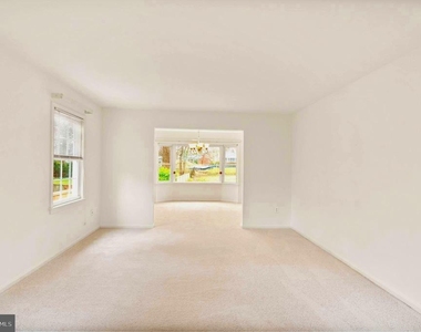 7109 Davis Court - Photo Thumbnail 8