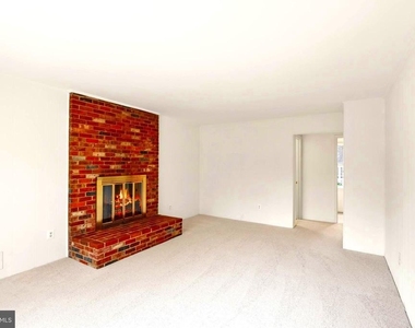 7109 Davis Court - Photo Thumbnail 16
