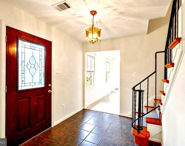 7109 Davis Court - Photo Thumbnail 5