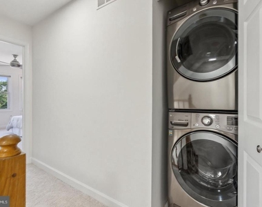695 W Glebe Road - Photo Thumbnail 14