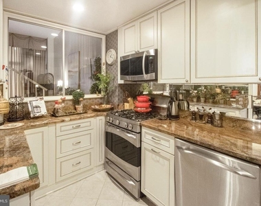 1200 N Nash Street - Photo Thumbnail 18