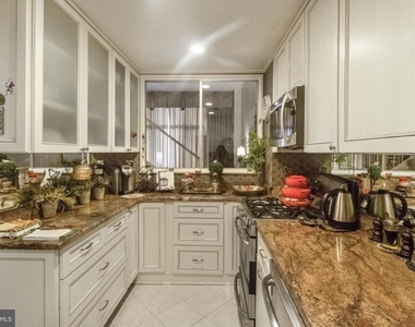1200 N Nash Street - Photo Thumbnail 20