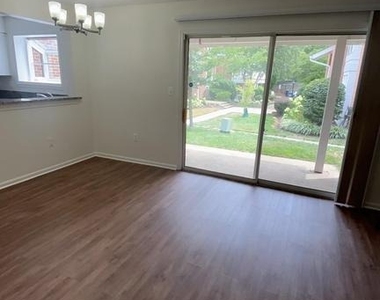 2602 S Arlington Mill Drive - Photo Thumbnail 7