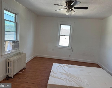 6919 Rising Sun Avenue - Photo Thumbnail 4