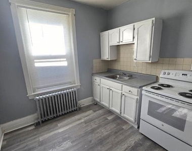 5122 Greene Street - Photo Thumbnail 3