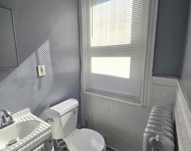 5122 Greene Street - Photo Thumbnail 4