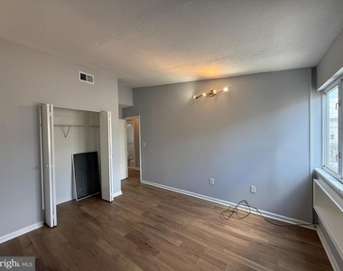 2611 S 9th Street - Photo Thumbnail 8