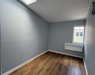 2611 S 9th Street - Photo Thumbnail 9