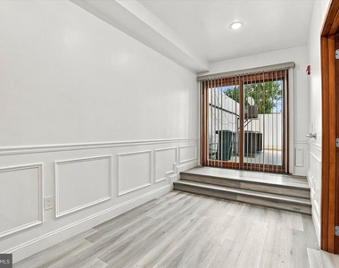 1233 S Broad Street - Photo Thumbnail 8