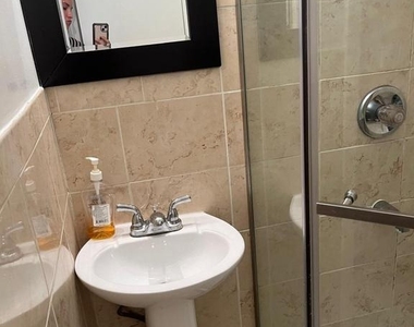 1008 S 8th Street - Photo Thumbnail 7