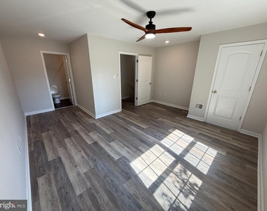 135 S Charlotte Street - Photo Thumbnail 9