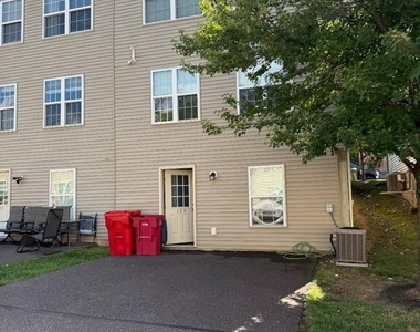 135 S Charlotte Street - Photo Thumbnail 24