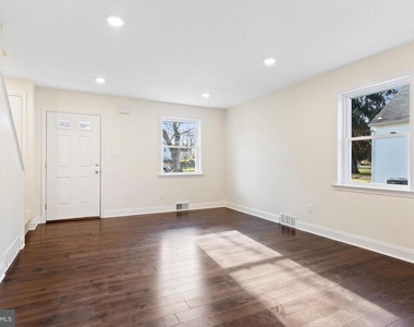 517 Highland Avenue - Photo Thumbnail 11