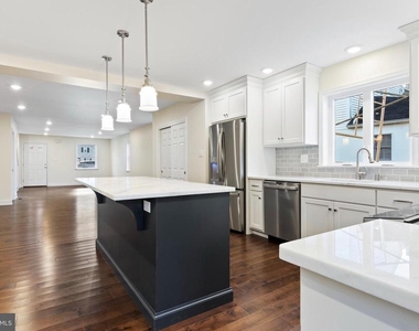 517 Highland Avenue - Photo Thumbnail 5