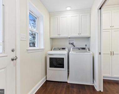 517 Highland Avenue - Photo Thumbnail 12