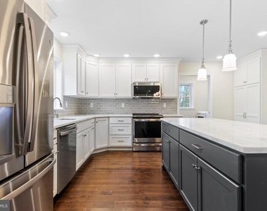 517 Highland Avenue - Photo Thumbnail 3