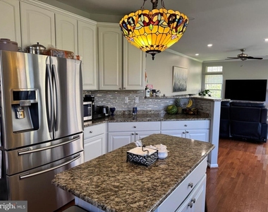 873 S York Drive - Photo Thumbnail 9