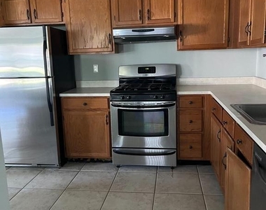 142 Andover - Photo Thumbnail 6