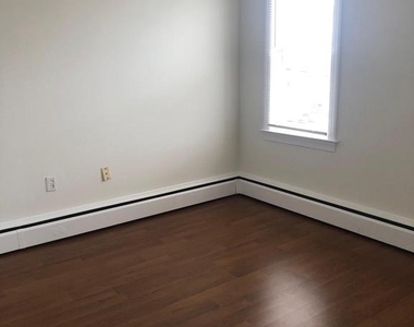 43 Vermont Street - Photo Thumbnail 7