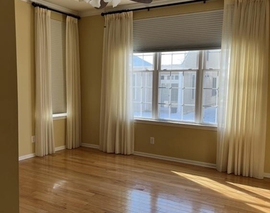 121 Einstein Way - Photo Thumbnail 13