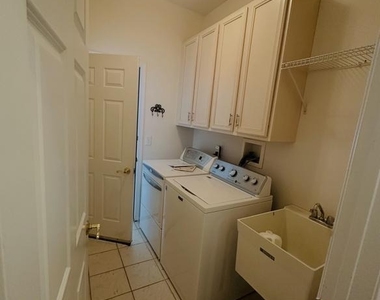 121 Einstein Way - Photo Thumbnail 20