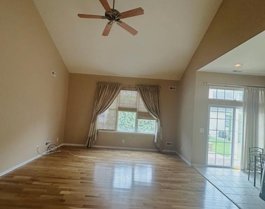 121 Einstein Way - Photo Thumbnail 7