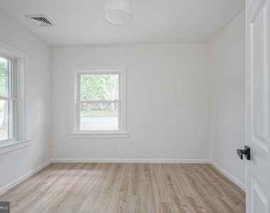 123 12th Street - Photo Thumbnail 20