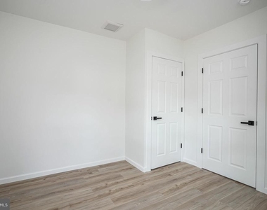 123 12th Street - Photo Thumbnail 21