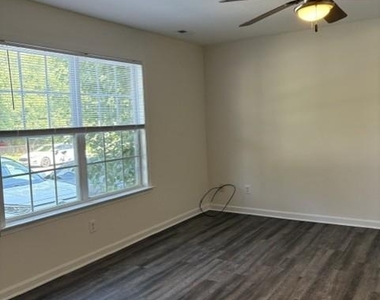 22758 Lawrence Ave Avenue - Photo Thumbnail 2
