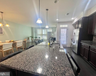 5221 Sable Court - Photo Thumbnail 10