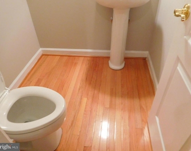 4302 Talmadge Circle - Photo Thumbnail 11