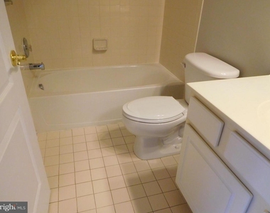4302 Talmadge Circle - Photo Thumbnail 14