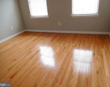4302 Talmadge Circle - Photo Thumbnail 15