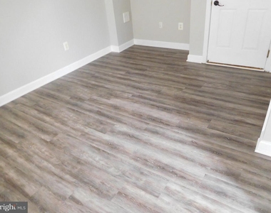 4302 Talmadge Circle - Photo Thumbnail 12