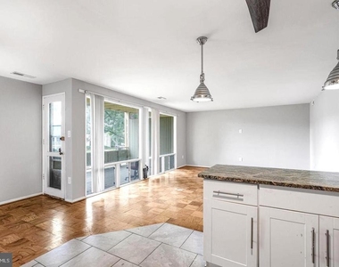 7316 Donnell Place - Photo Thumbnail 11