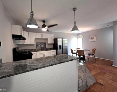 7316 Donnell Place - Photo Thumbnail 4