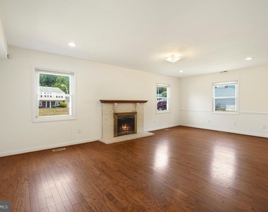 1108 Port Echo Lane - Photo Thumbnail 4