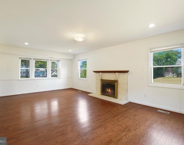 1108 Port Echo Lane - Photo Thumbnail 6