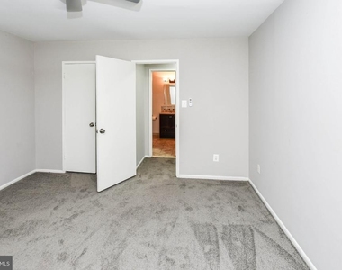 10245 Prince Place - Photo Thumbnail 8