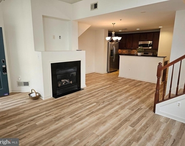 922 Pine Forest Lane - Photo Thumbnail 4