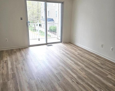 922 Pine Forest Lane - Photo Thumbnail 11